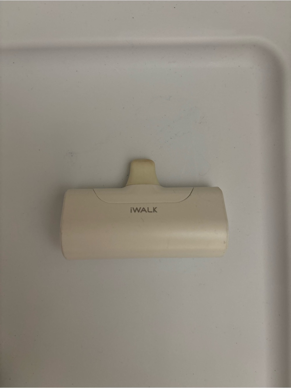 iWalk Portable Power Bank in Off-White